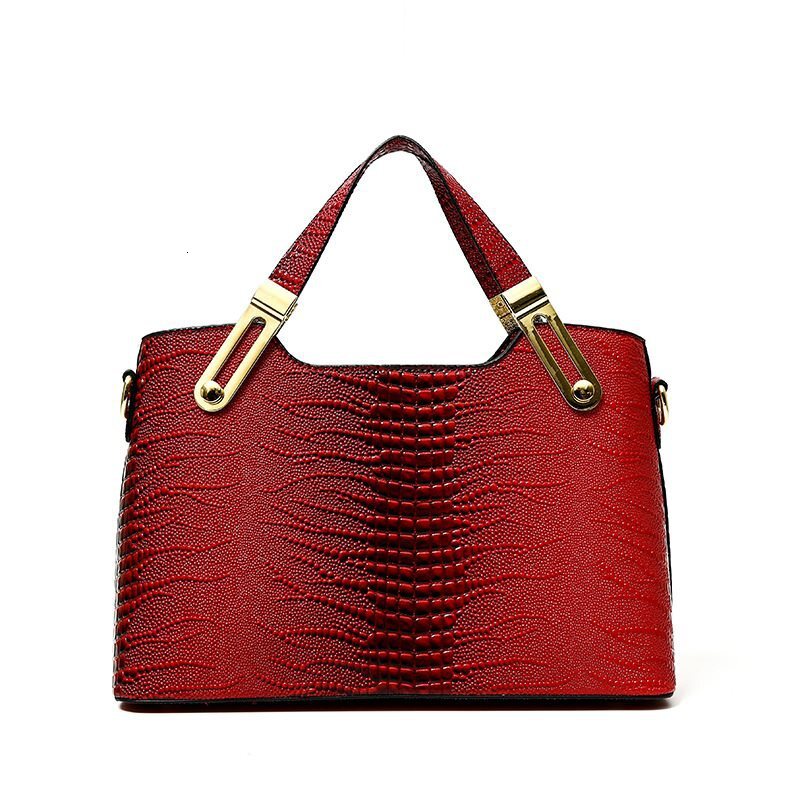 Free Shipping 2025 New Designer Bag Retro Solid Color Embossed Women's Shoulder Handbag Elegant And Fashionable High-quality Shopping Bag