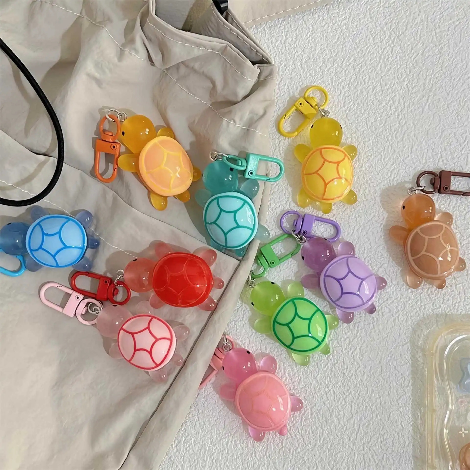 Cute Glow in The Dark Turtle Keychain for Women Girls Backpack Pendant Colorful Tortoise Keyring Student DIY Accessories Gift 250606