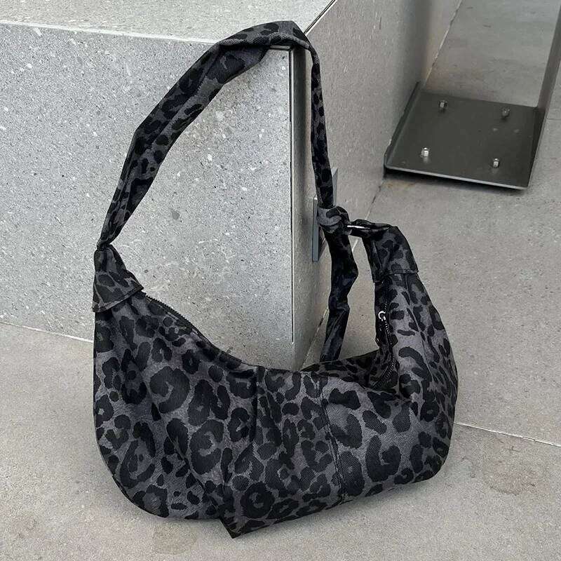 Fashion Leopard Hobos Tote Bags for Women Large Capacity Shoulder Half Moon Cloud Dumpling Bag New Designer Handbags bag