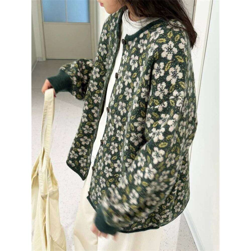 HanOrange 2024 Early Spring Retro Lazy Green Floral Wool Knitted Cardigan Women Delicate Skin Friendly Sweater Top