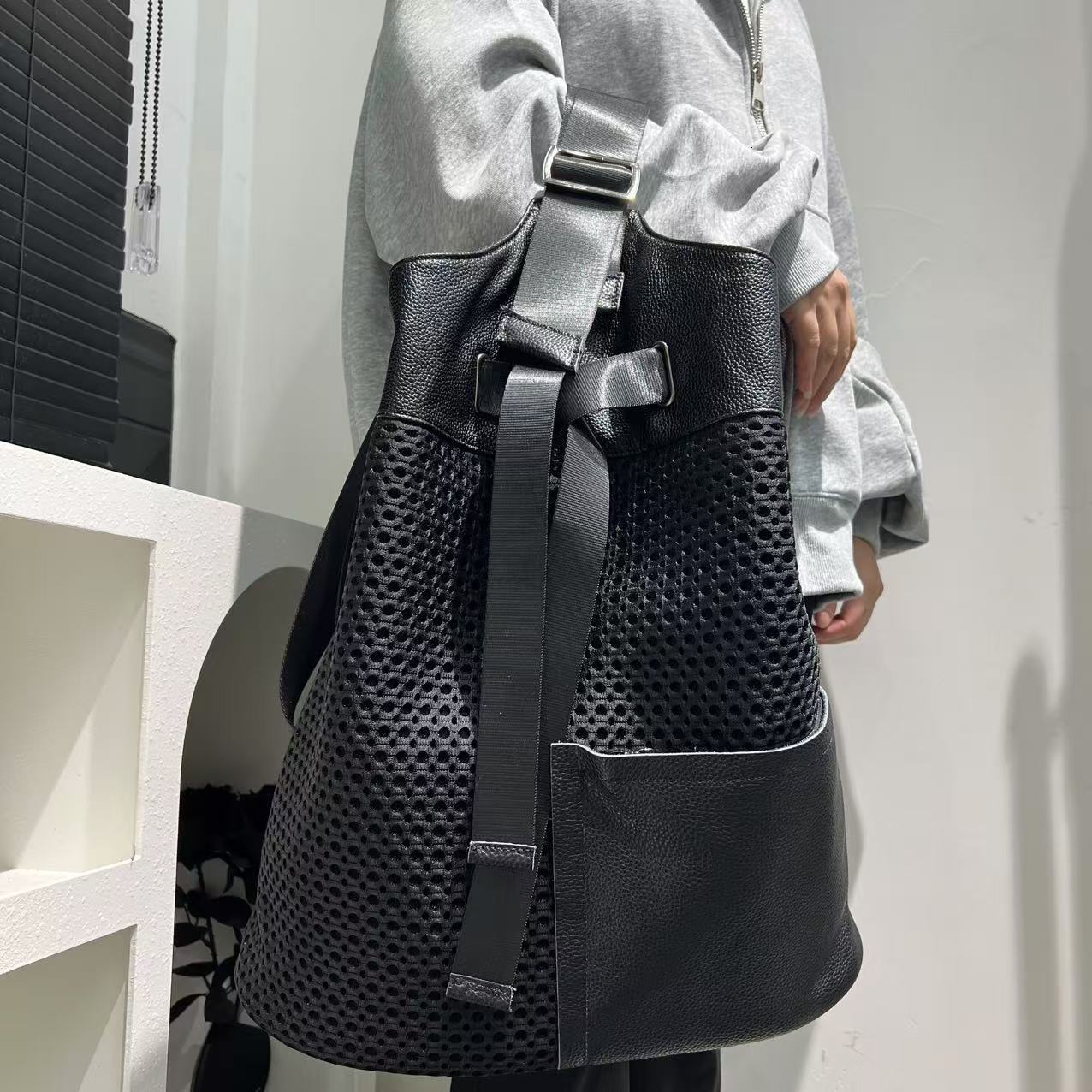 Free Shipping Designer Luxury Women's Backpack Fashion Mesh Lightweight New Handbag Large Capacity Patchwork Trendy Shoulder Bag
