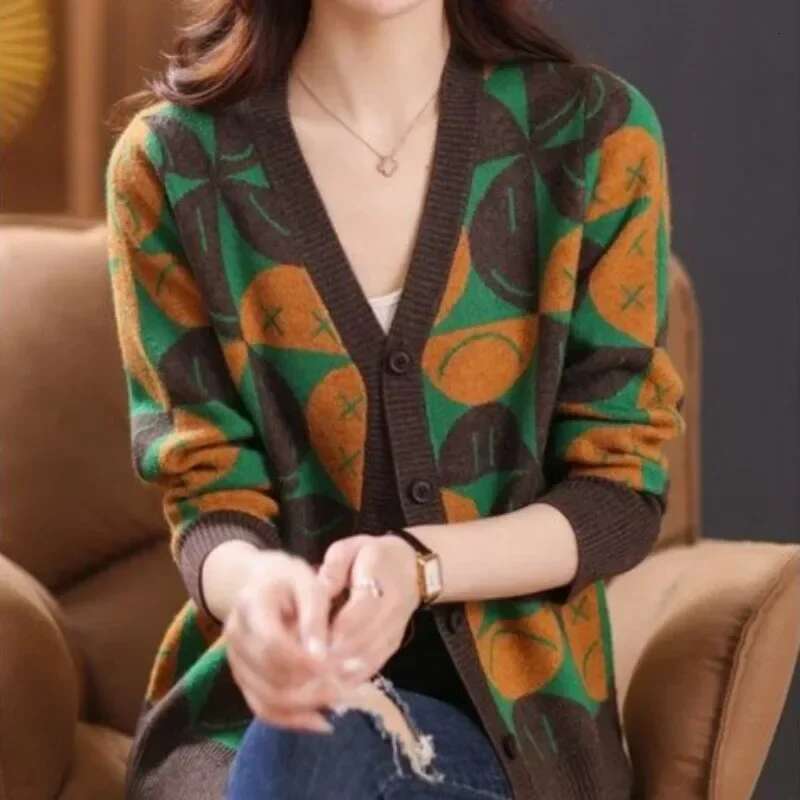 Outerwear Womens Cardigans Loose Coat Fashion 2025 Ladies Knit Sweaters Office Wear Y2k Crochet Top Youth Trend Korean Style
