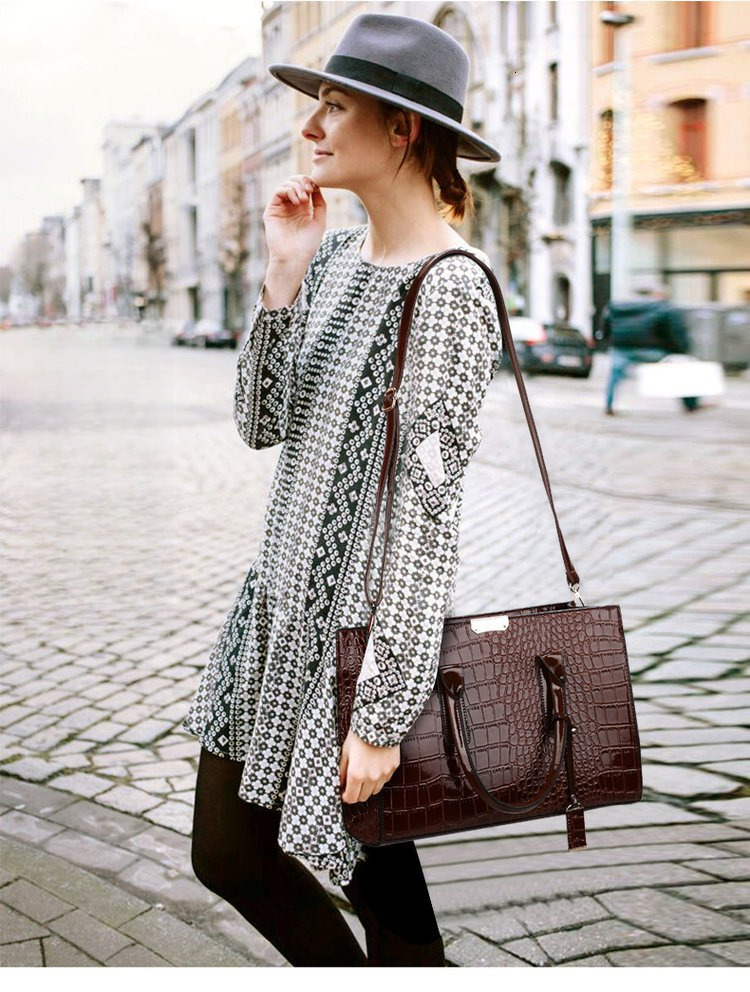 Free Shipping 2025 New Designer Bag Trendy High-end Crocodile Pattern Women's Handbag Fashionable High-quality Shopping Bag