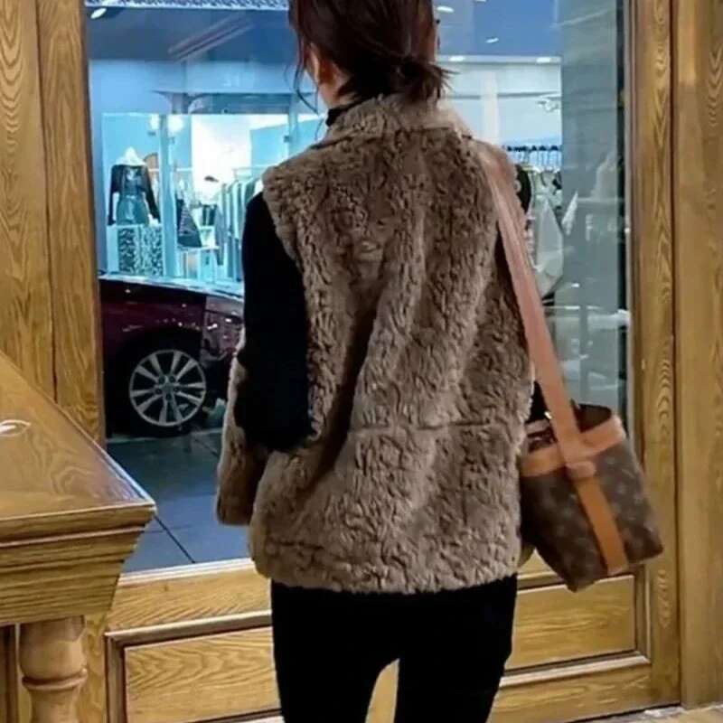 Warm Slim Fit Lamb Plush Lady Giletes Insulated Lightweight Padded Coats on Sale Womens Vests Elegant Working New Outerwear