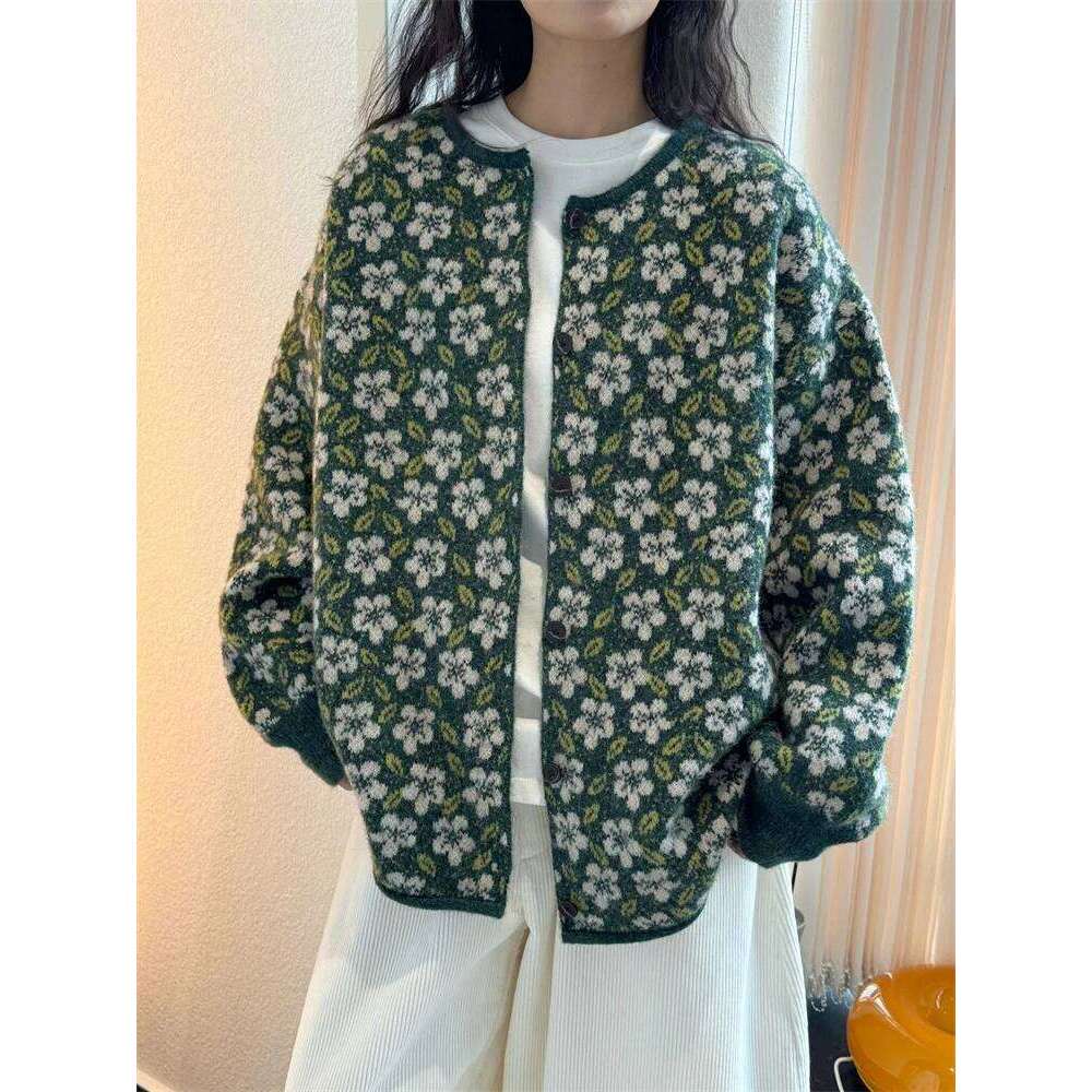 HanOrange 2024 Early Spring Retro Lazy Green Floral Wool Knitted Cardigan Women Delicate Skin Friendly Sweater Top