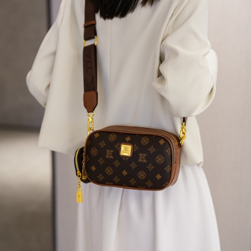 Designer Bag Luxury Bag Free Shoulder Bag Shipping Women S Retro Handheld Strap Pendant Shoulder Cross