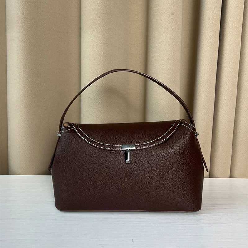 Womens Flap Handbag High Quality Lychee Pattern Shoulder Bag Silver Lock Large Capacity Tote Bag New Fashion Womens Bag Z250617