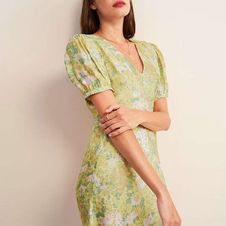 Women Designer Clothing Luxury Dress Devise Long Dress N094 Wanwan Same Style Fresh Small Floral Dress Rayon Short Sleeve V-neck Mid-length Loose Sati