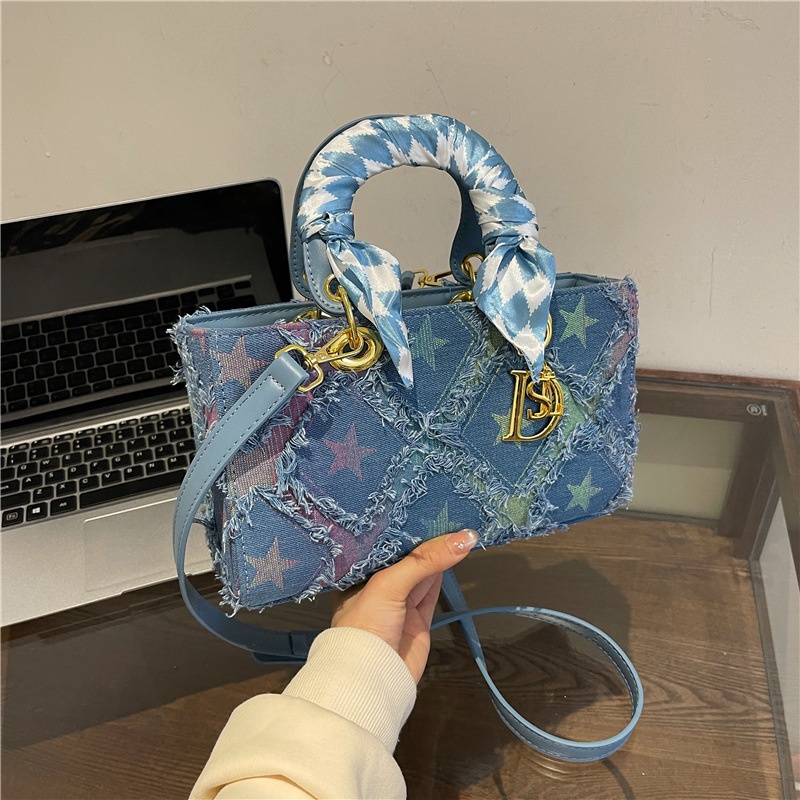 2025 Free Shipping Women's Designer Luxury Fashion Star Lingge Gift Bag Handbag Shoulder Bag blue pink