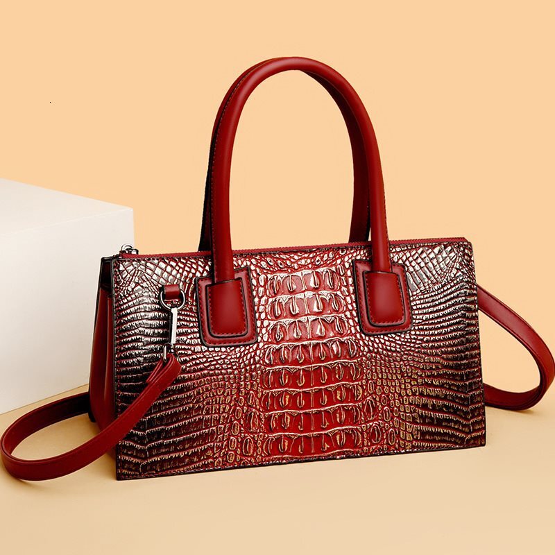Free Shipping 2025 New Designer Bag Fashionable And High-quality Shopping Bag Large Capacity Retro Embossed Crocodile Pattern Single Shoulder Handbag