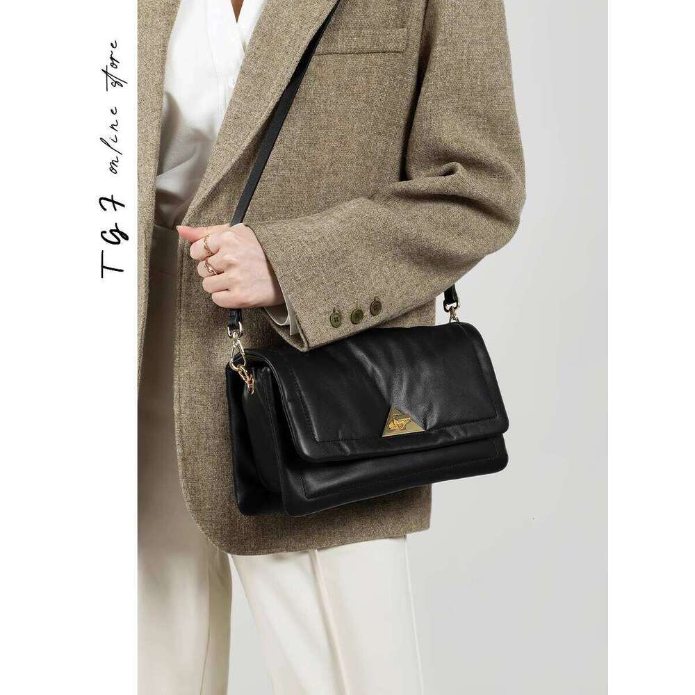 Trendy Bags for Women New High End Niche Design Soft Leather Shoulder Crossbody Chain Bag