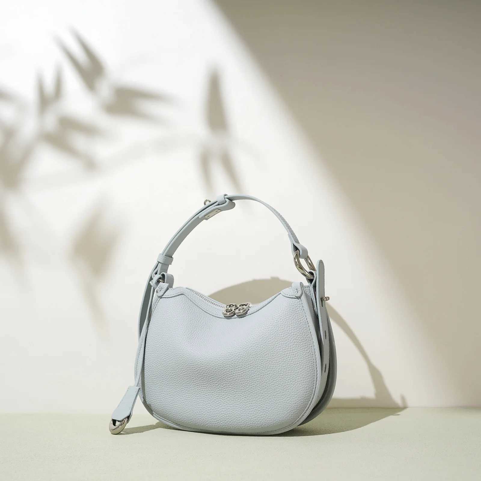 Top Layer Cowhide Underarm Shoulder Bag 2025 New Niche Design Minimalist Blue Fashionable Soft Leather Saddle Bag Z250617