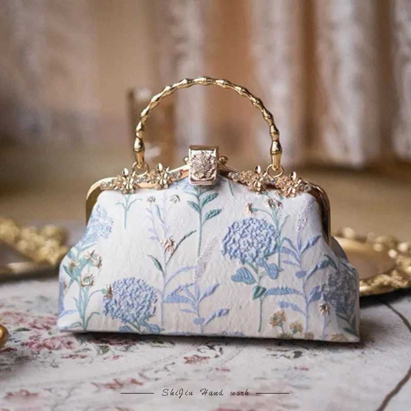 Vintage Fashion Wedding Bag Flowers Diamond Top Handle Lock Bags Chain Women Shoulder Crossbody Bag Bags Womens Handbags Purses Z250617