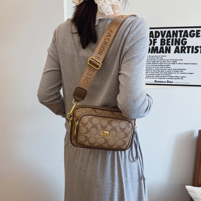 2025 free shipping women's designer luxury fashion versatile shoulder bag niche crossbody bag black brown