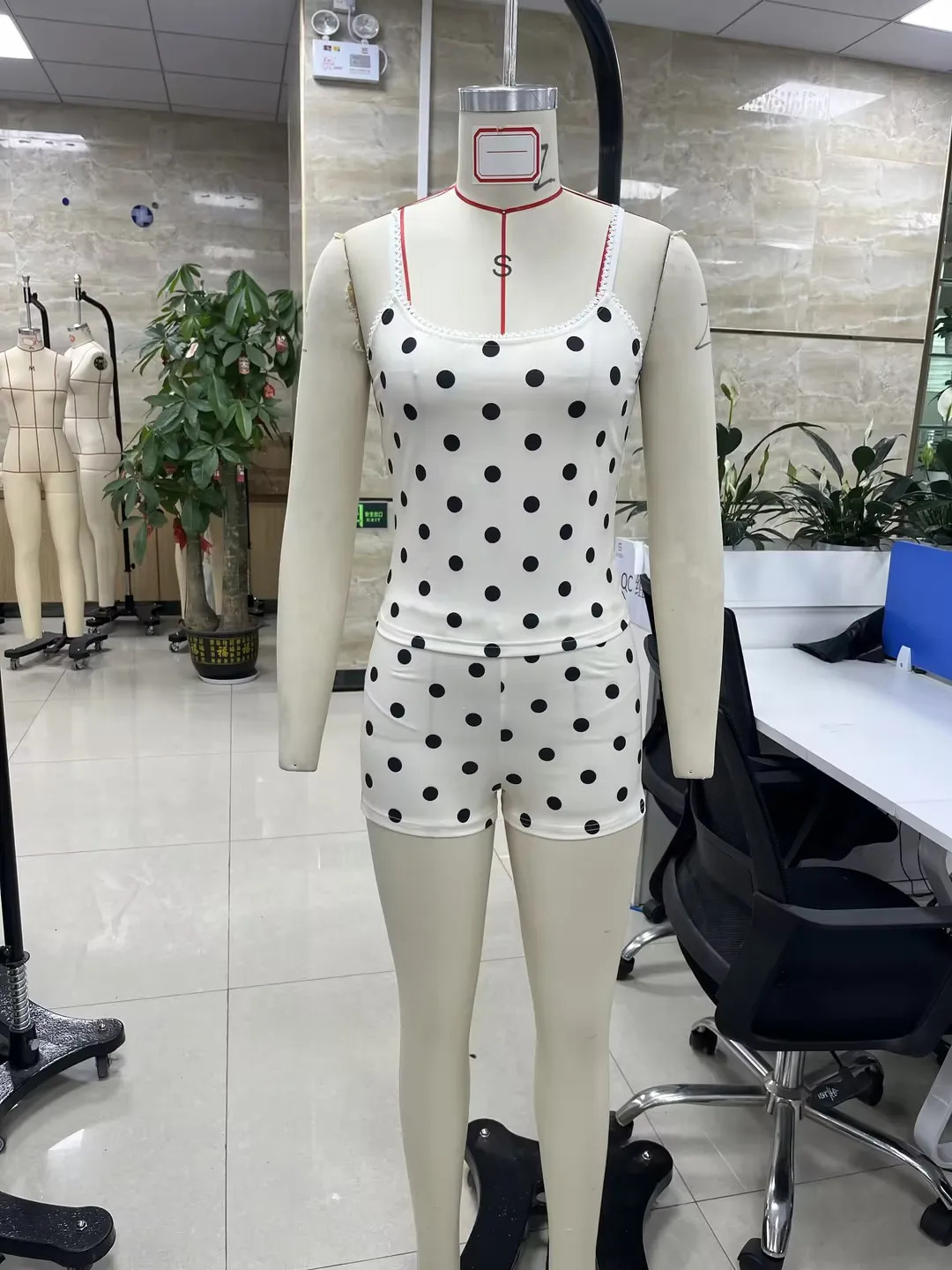 Women y2k Coquette 2 Piece Clothes Sets Sexy Polka Dot Print Sleeveless Strappy Cami Tops Cropped Shorts Loungewear Outfits 250612
