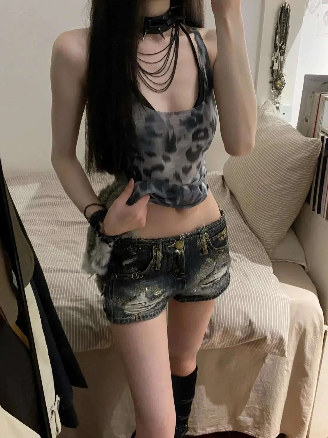 Y2k Vintage Tight Ripped Short Jean Pants Woman Fashion Clothing 2025 Youthful Streetwear Harajuku Flowy Denim Shorts for Women