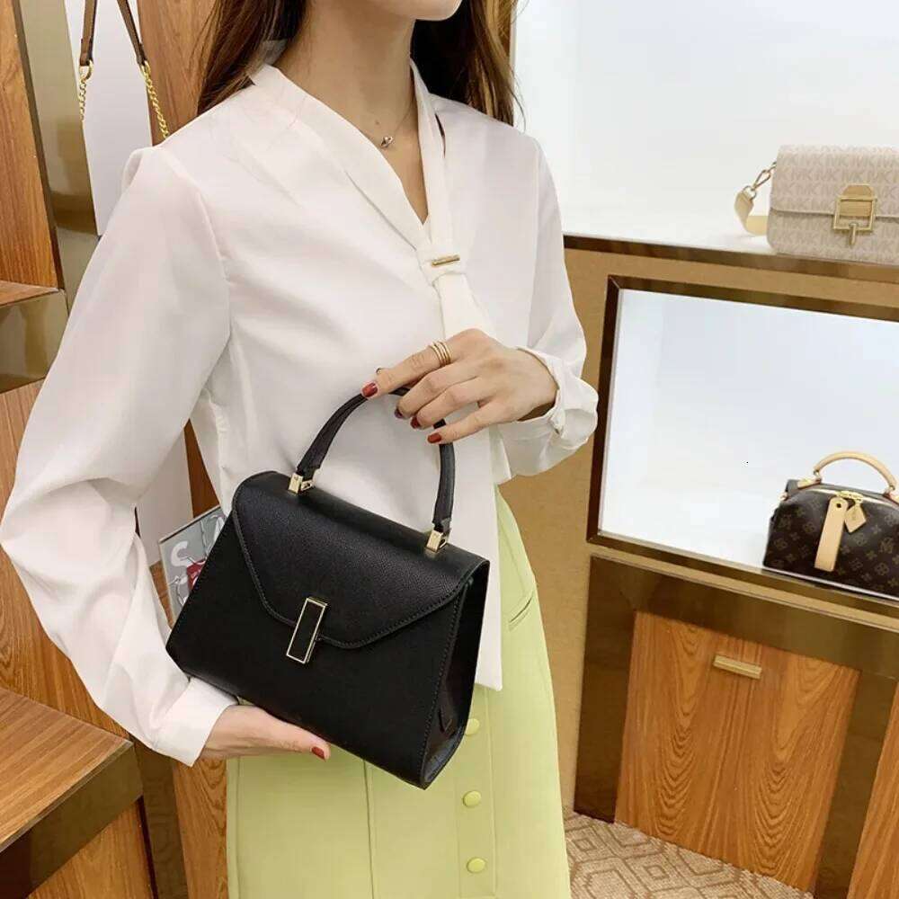 2025 Hot Selling New Fashionable And High-End Single Shoulder Bags, Women's Handbags, Small Square Bags