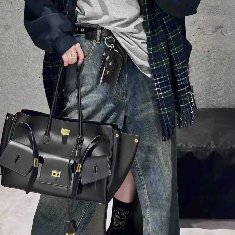 New Large-Capacity Commuter Single-Shoulder Locking Tote Wing Genuine Leather Shopping Bag, Handbag