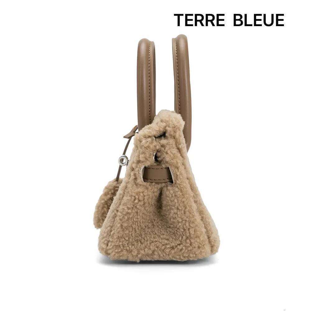 Hot Selling Fashionable Versatile Lamb Wool Women's High-End Feel Handbag Spring Summer New Arrival Soft Crossbody Bag Designer Bags