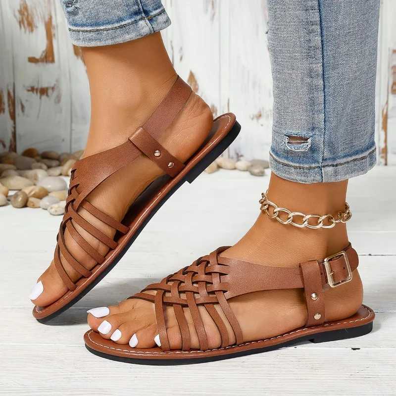 Trendy Cross Sandals 2025 Summer New Casual Solid Color Flat Bottom Anti Slip Beach Sandals Sandals Women Z250617