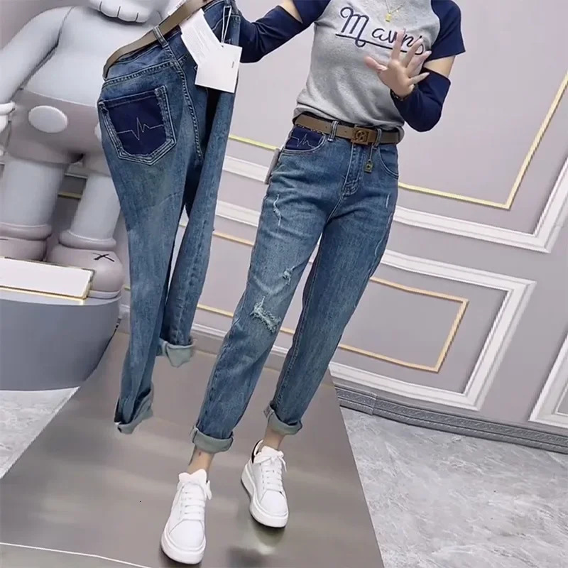 Plus Size Plus Size Womens High Waist Harlan Denim Jeans Spring 2025 Color Block Hole Elastic Slimming Dad Pants Big Sister MM 250609