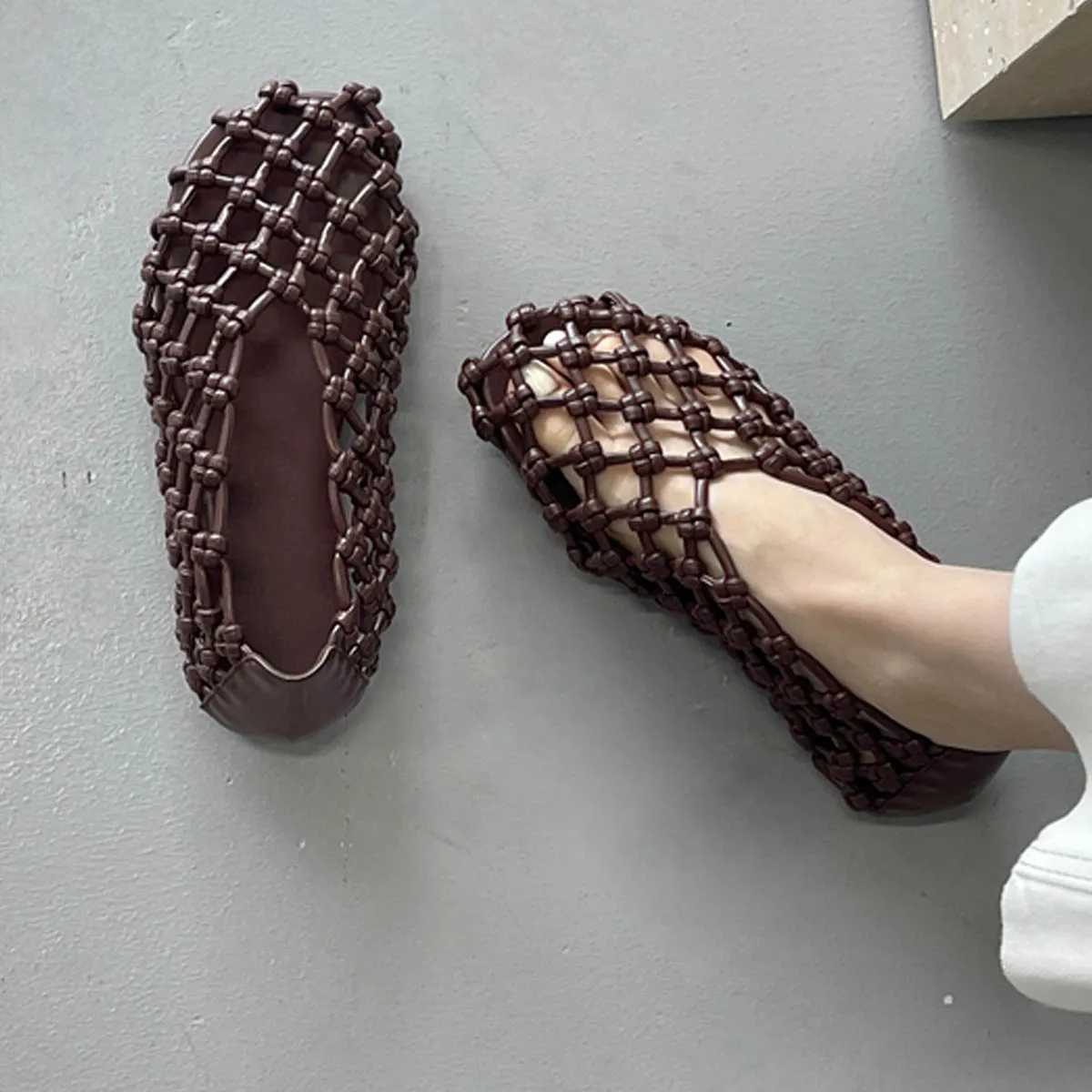 Eilyken New Design Comfortable Breathable Hollow Out Women Flat Shoes Elegant Casual Dress Mules Sandals Large Size 43 Z250617