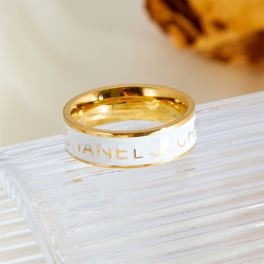 Fashion Light Luxury Style Gold Plated Oil Drop for Women, Unique High-end Titanium Steel Non-fading Ring