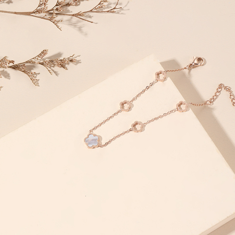 New White Mother-of-Pearl Hollow Bracelet for Women, High-End Jewelry, Non-Fading Titanium Steel Flower Hand Ornament