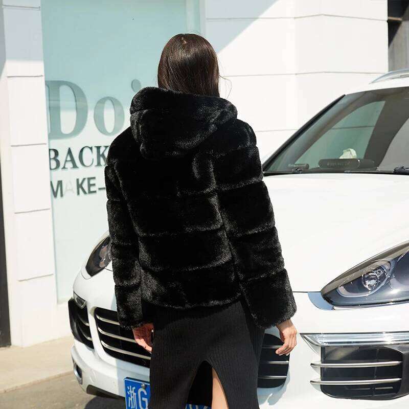 Faux Rabbit with Hood Women, Cropped Winter Jacket, Fashion Style, Fake Fur Coat for Lady
