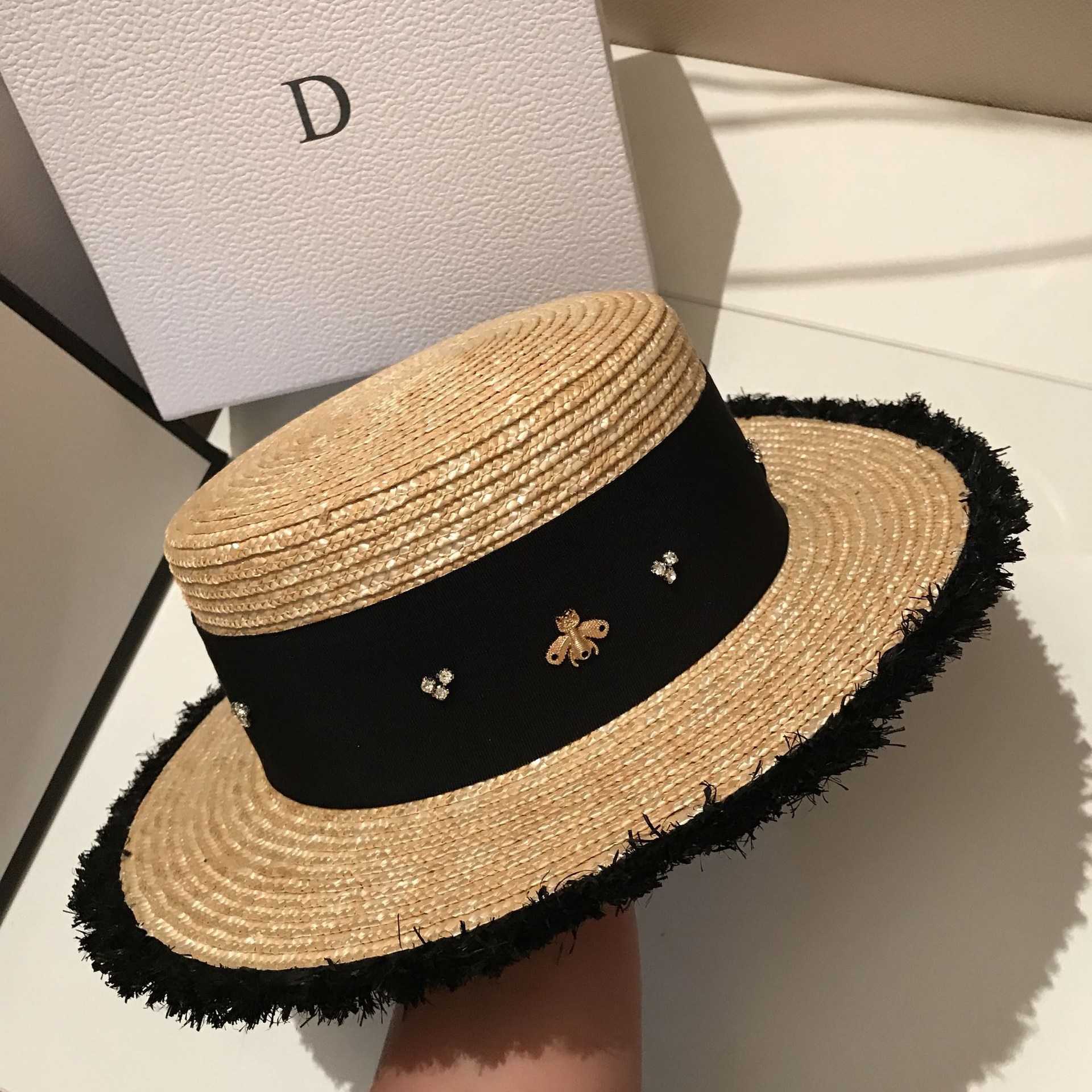 French bee straw hat hand woven straw flat top hat beach hat versatile travel sun hat 250615