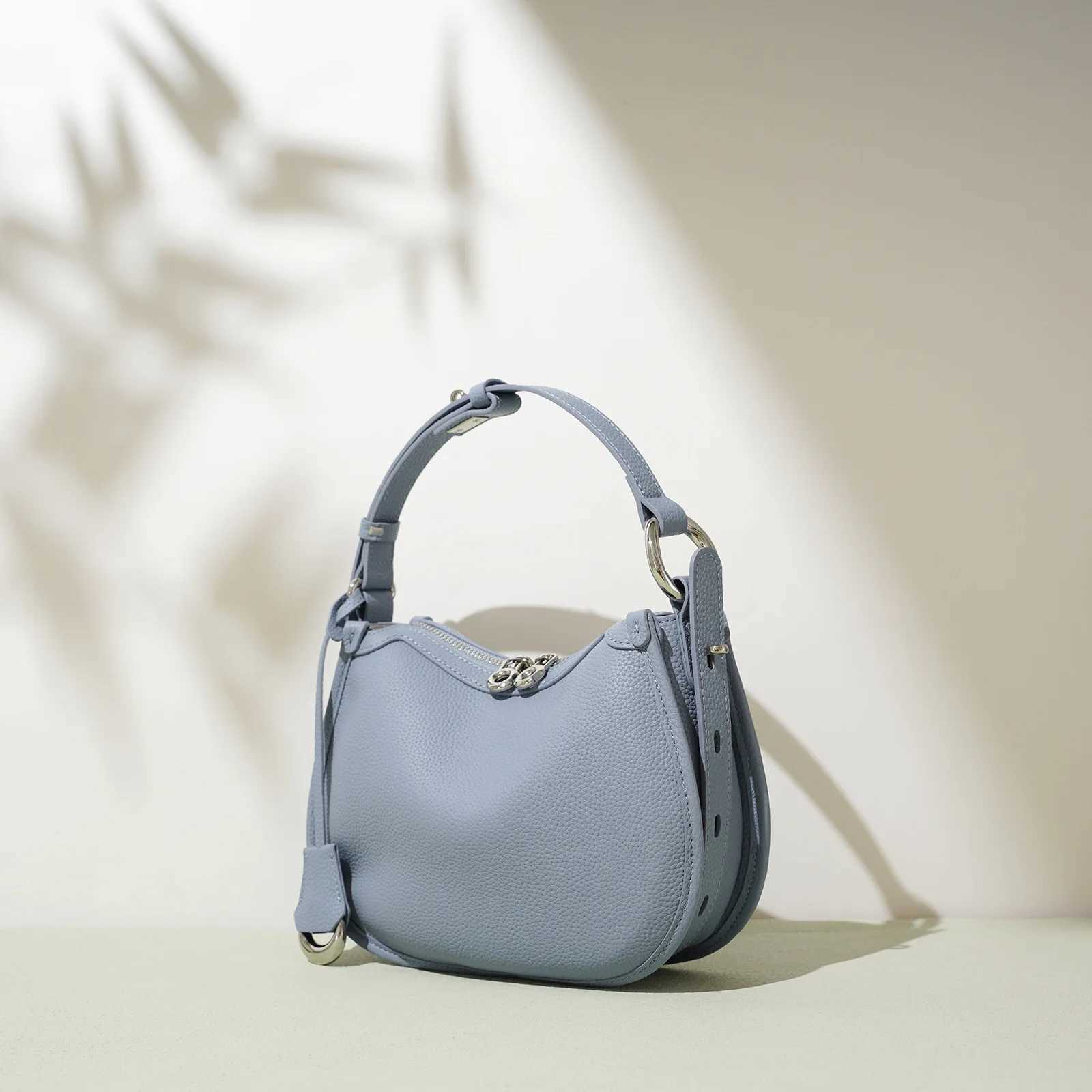 Top Layer Cowhide Underarm Shoulder Bag 2025 New Niche Design Minimalist Blue Fashionable Soft Leather Saddle Bag Z250617