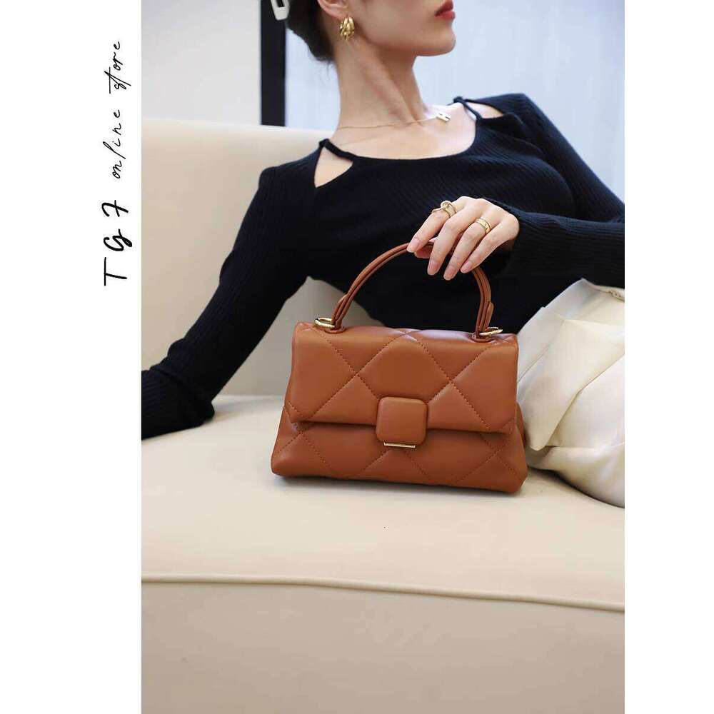 Clearance Sale Women s New Autumn Niche Design Wedding Bag Genuine Leather Quilted Crossbody Handbag