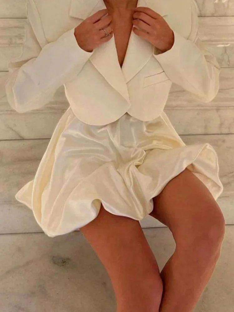 Elegant Female Casual Satin Mini Skirt Women Korean Fashion High Waist A-line Vintage White Balloon Skirt 250614