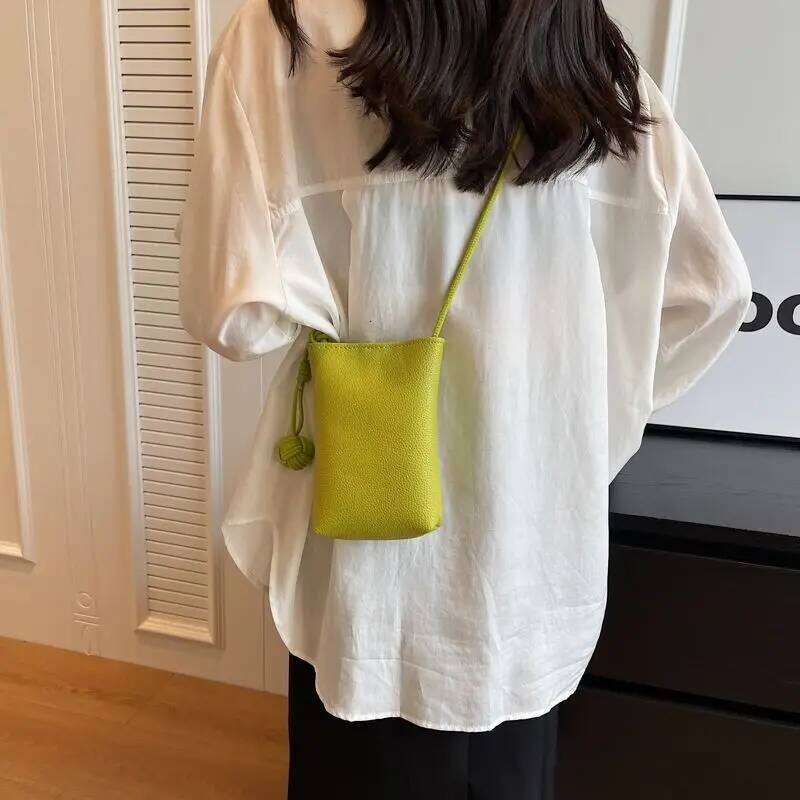 Summer Super Fire Messenger Small Girls 2025 New Mini Texture Niche Mobile Phone Bag
