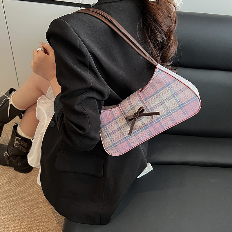 Free Shipping 2025 New Designer Bag Fashionable And High-quality Shopping Bag Niche Color Blocked Striped Women's Commuting Shoulder Handbag