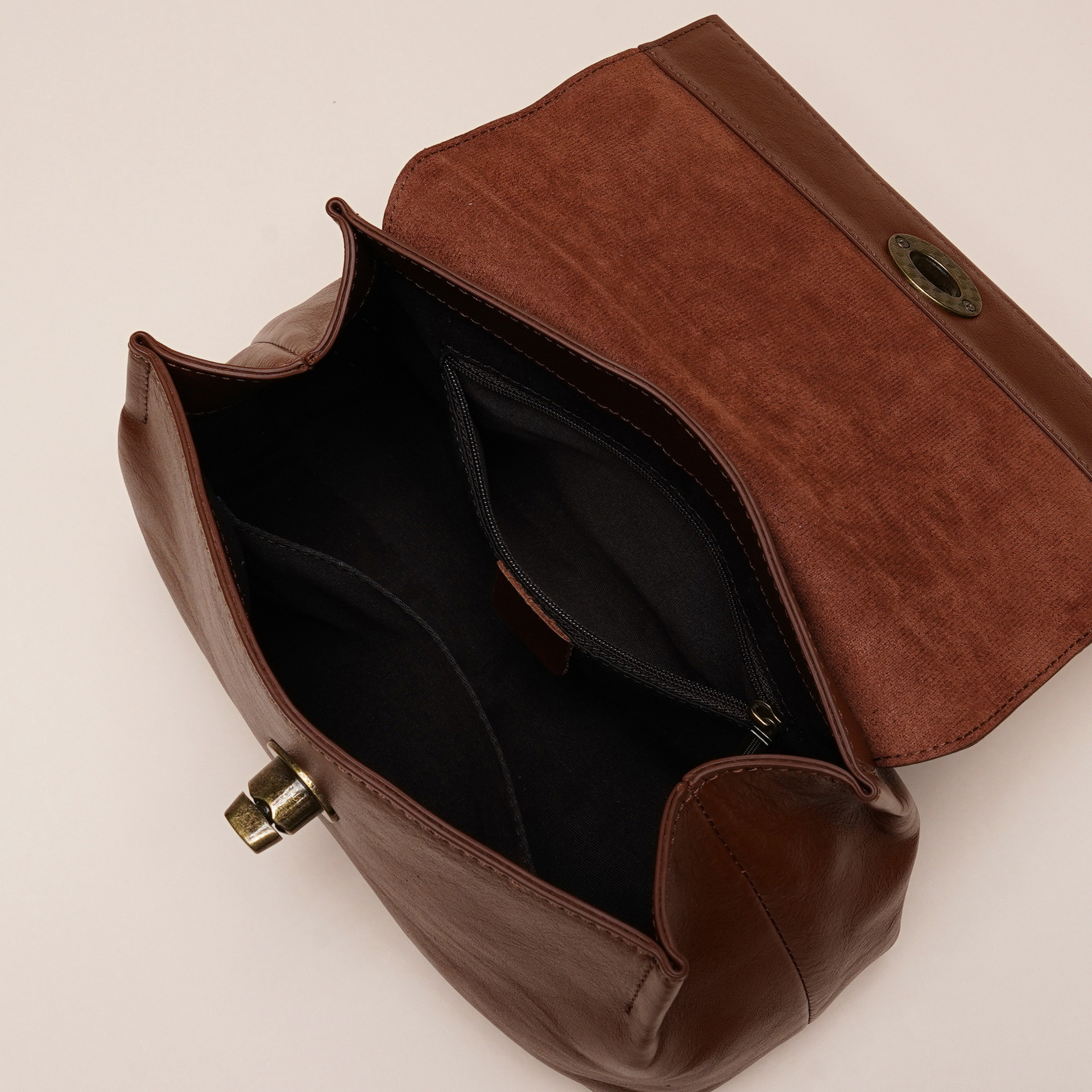 Women's Fashionable Leather Shoulder Bag Free Shipping Designer Retro Small Square Bag Flip Cover Mailman Bag Commuter Crossbody Bag Handbag