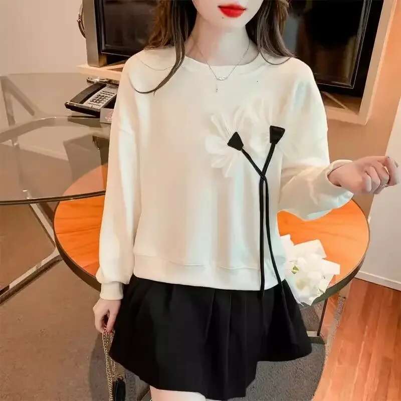 New In Womens Sweatshirts Basic Korean Pullovers Y2k Style Sport Designer Youthful Clothes High Quality Female Top Sweat-shirt
