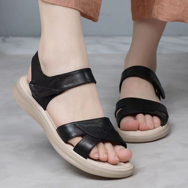 Summer sandals, flat shoes, fashionable multifunctional beach women's sandals, designer sandals, anti slip hollow women's slippers