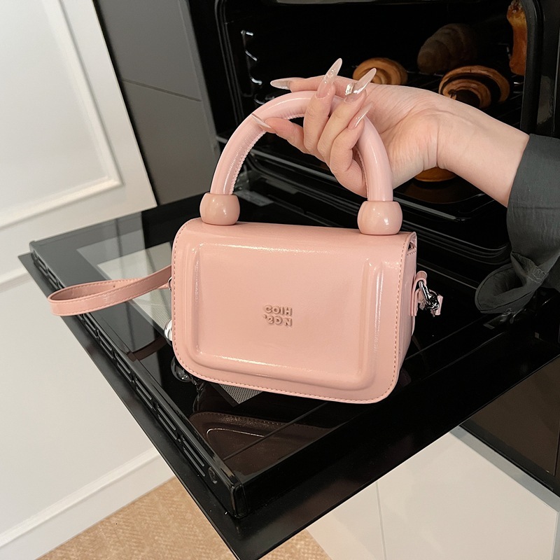 Top quality Brand High Quality New Style 2025 New Fashion Bag Small Square Bag Designer Exquisite Handbag Small Shoulder Crossbody Bag New Free Delive