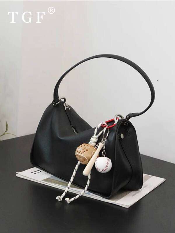 Minimalist Single Shoulder Underarm for Women New Light Luxury Niche High end Fashion Versatile Commuter Pillow Bag