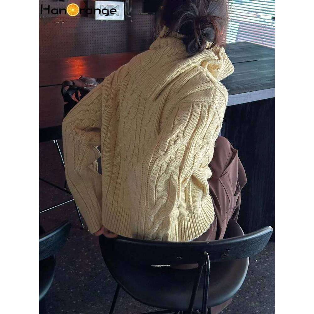 HanOrange 2024 Early Spring Fashion Twisted Wool Scarf Sweater Women Two-piece Set Thick Warm Pullover Top Apricot/Light Gray
