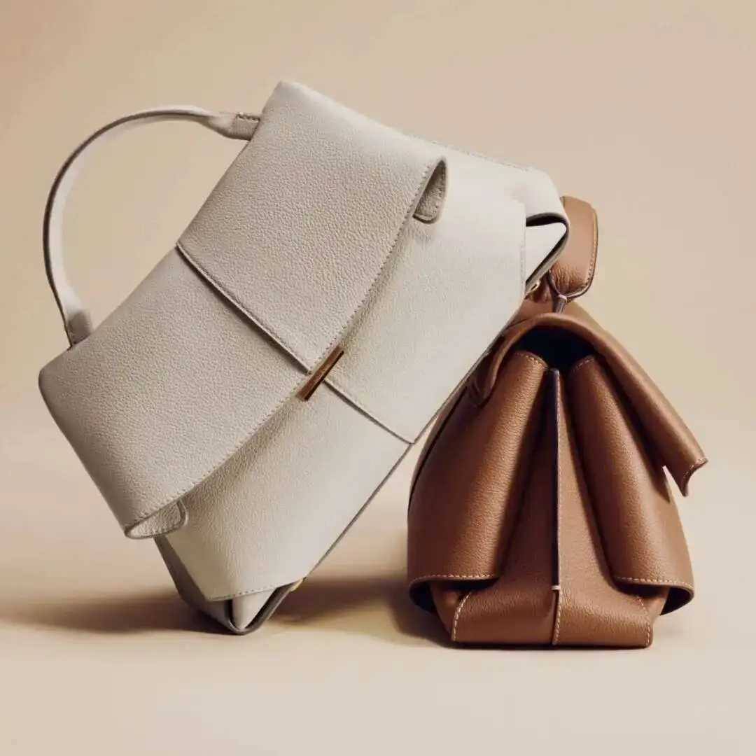 High End Leather Smile Designer Tote Saddle Bag Woman Pleated Design Single Shoulder Large Capacity Commuting Handbag Z250617