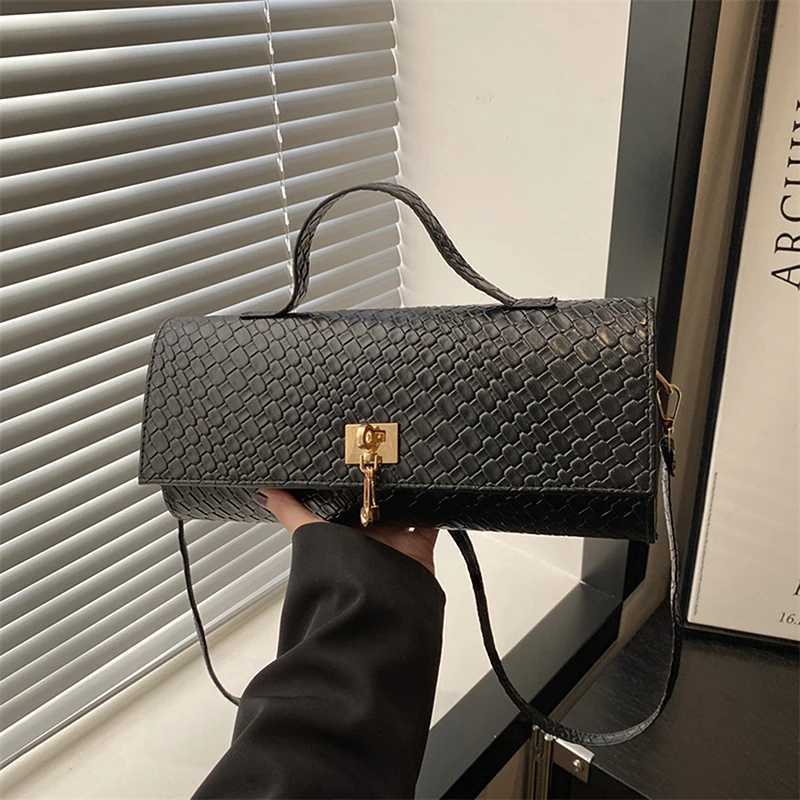Artificial Leather Woven Flip Womens Clutch Elegant Evening Bag Burgundy Wallet Womens Dress Party Wedding Item Z250617
