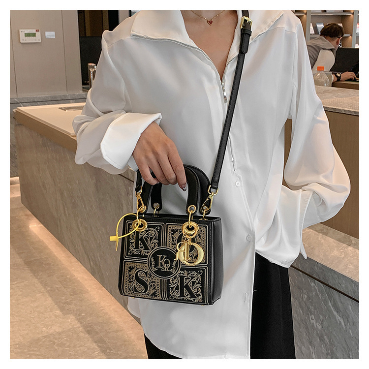 Free Shipping 2025 New Designer Bag Multifunctional Fashion Light Luxury Niche Embroidery Shoulder Handbag Casual High-quality Shopping Bag