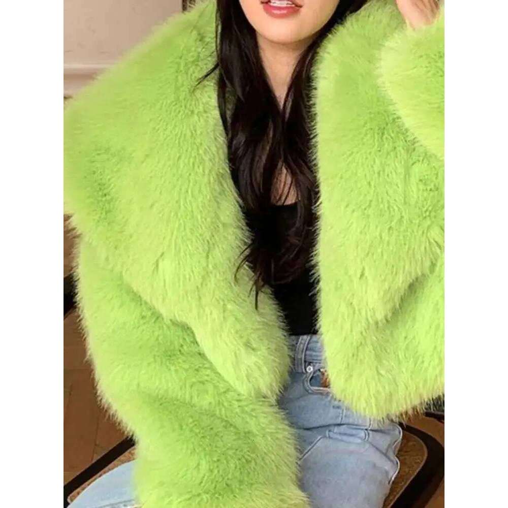 2025 Fashion Women's Faux Coat Lapel Loose Long Sleeve Fluorescent Green Thick Warm Imitation Fox Fur Jacket Winter 2024 New