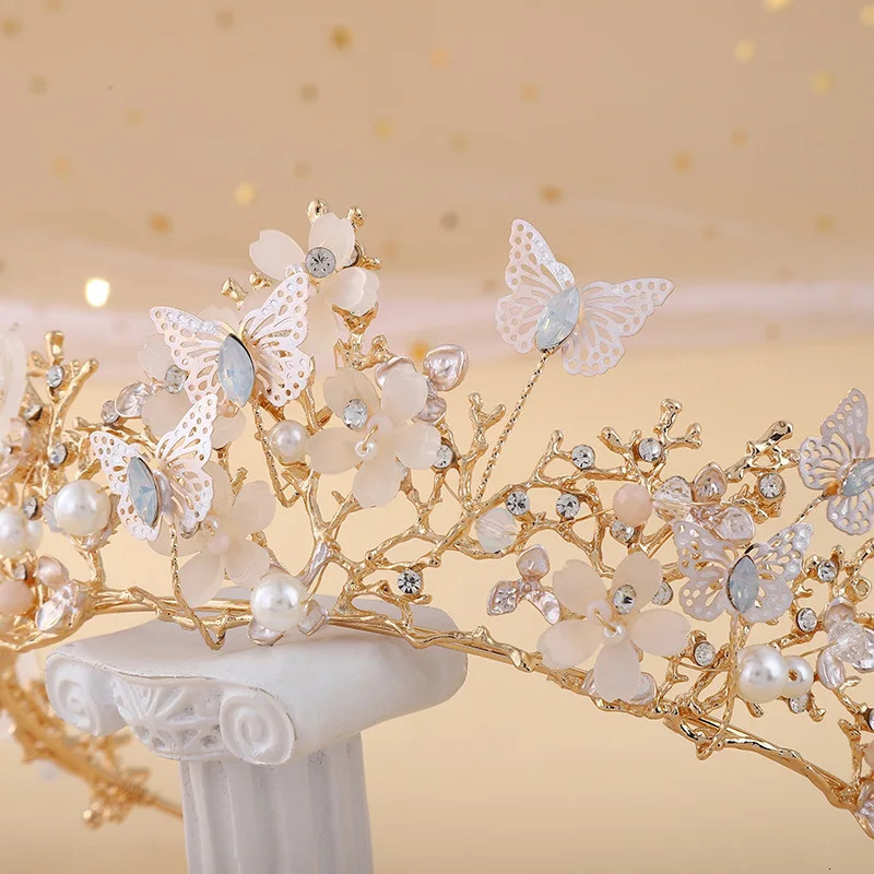KMVEXO Bridal Crown Baroque Pearl Rhinestone Crown Tiara Butterfly Hairband Wedding Hair Accessories Princess Crown Bride Tiaras 250603