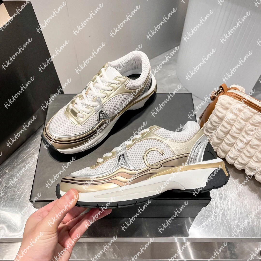 Designer Sneakers Shoes Leather Sport Women fashion Luxury Runner Lace Up Running shoes Shoe Calfskin Nylon Reflective New Fabric Suede Effect Sneakers size 35-42