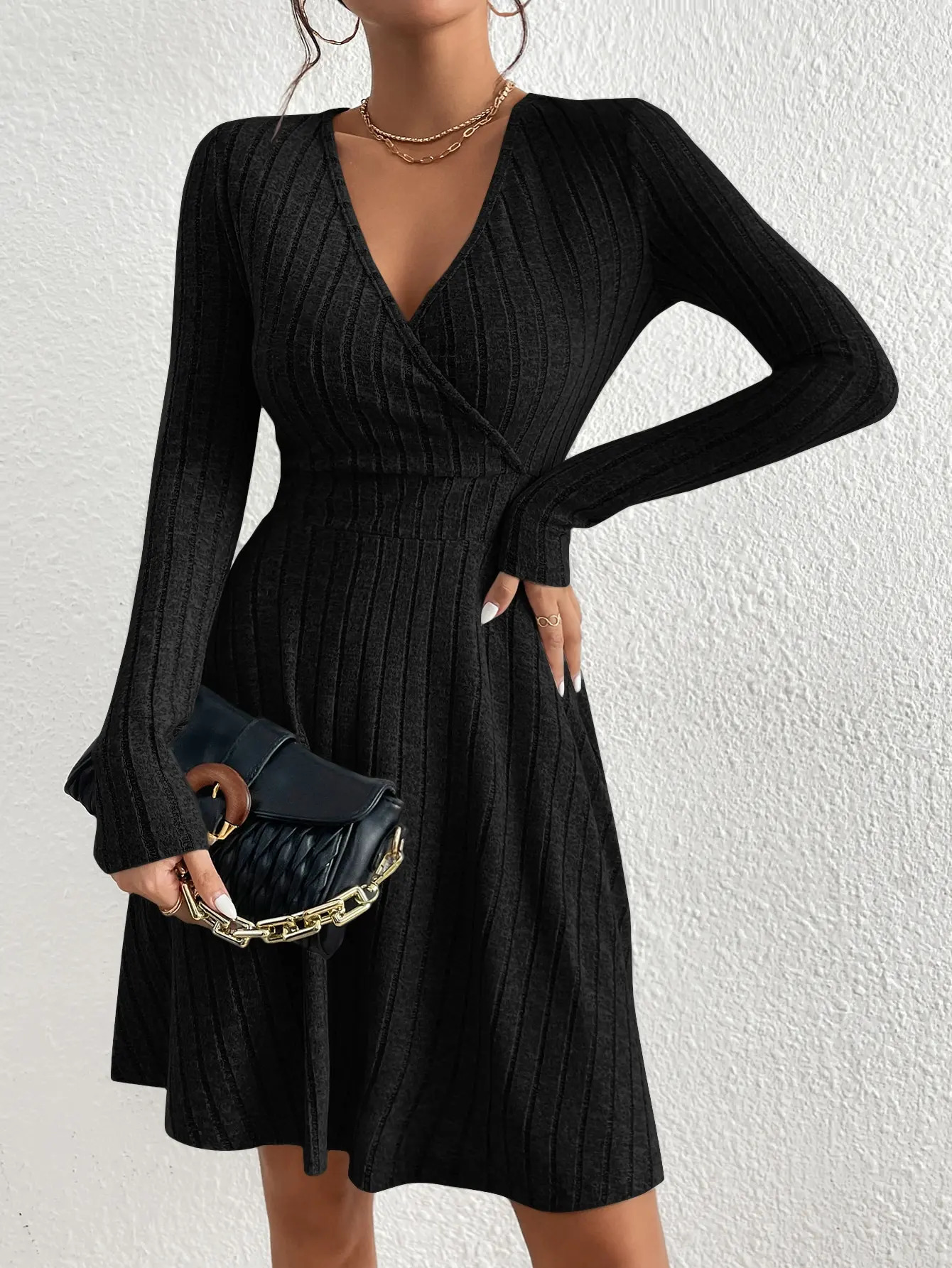 Autumn and Winter Womens Knitted Slim Sexy Sheath Dress Waist Slimming Inside a Short Bag Hip Little Black Dress 250616