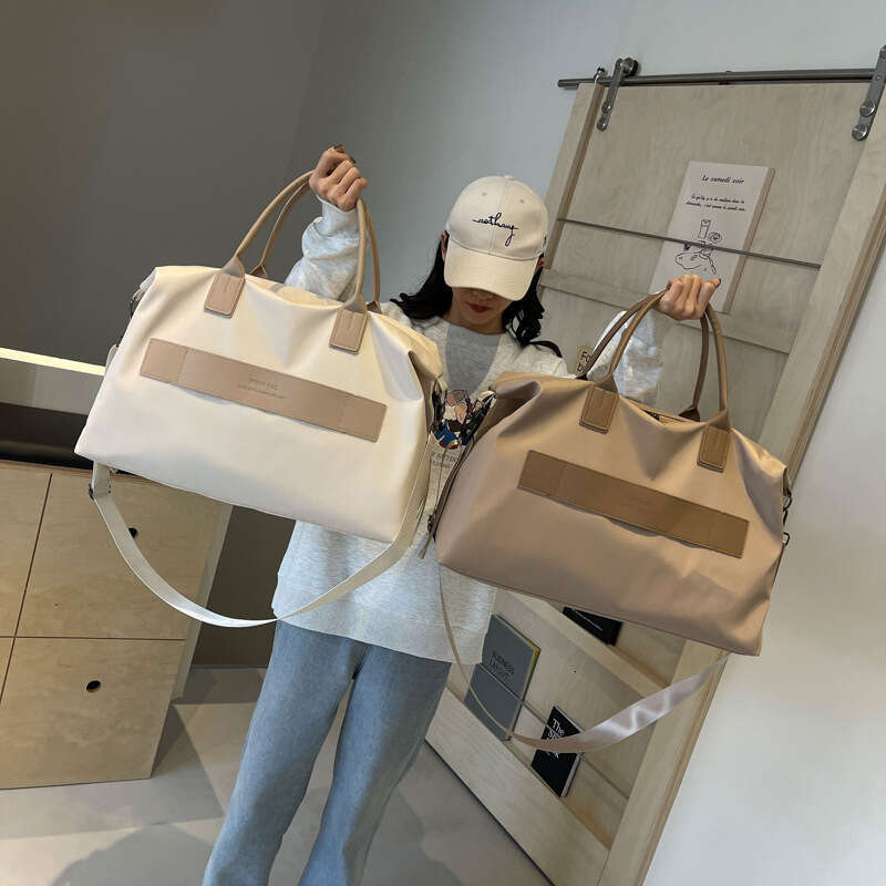 Short Trip Travel Bag For Women, Large Capacity Clothing Storage duffle bag Designers Duffel Bags luggage Travelling Bag Bag, Handheld Travel Luggage 
