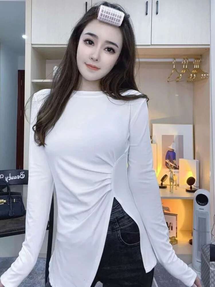 Woman T-shirt 2025 Clothing Skinny Sexy Black Top For Women Offer Elegant Hot Tshirt Novelties Xxl Fitted Alt Coquett Kpop Tee